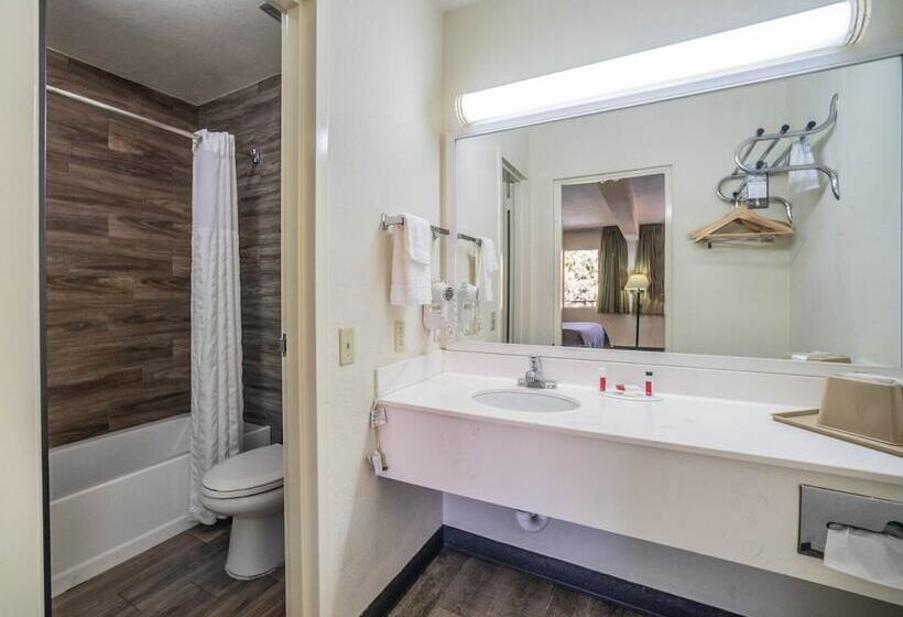 חדר סטנדרט שתי מיטות זוגיות, Super 8 By Wyndham El Paso Airport