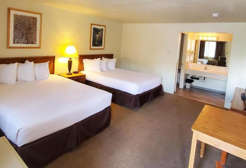 Номер Стандарт, Magnuson Hotel Ely