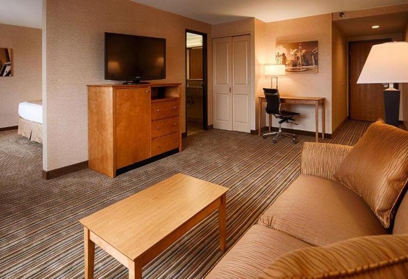带大床的套房, Best Western Royal Plaza Hotel And Trade Center