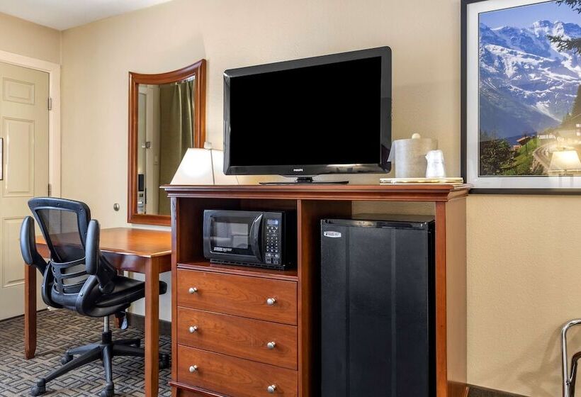 Номер Стандарт 2 Двуспальные Кровати, Best Western Swiss Clock Inn