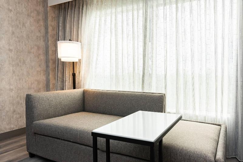 Quarto Estandar Cama King, Columbus Marriott