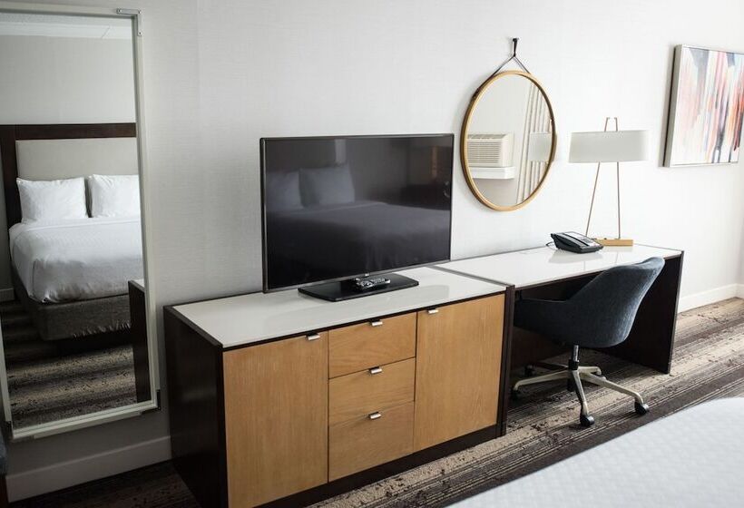 스탠다드 룸 더블 침대 2개, Crowne Plaza Edison, An Ihg