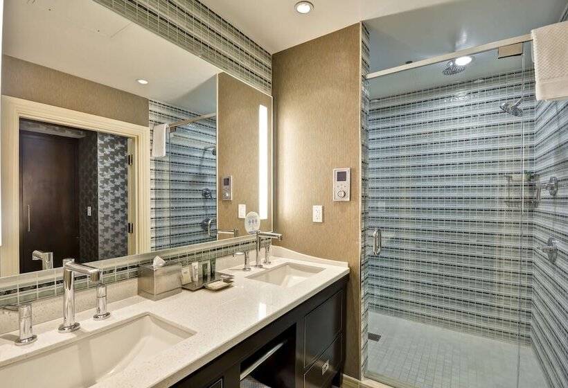 带大床的套房, Hilton Checkers Los Angeles