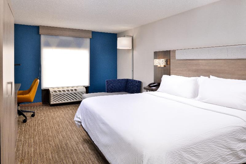 带大床的标准间, Holiday Inn Express Winston Salem Medical Ctr Area