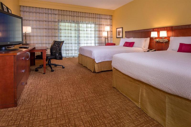 스탠다드 룸, Courtyard By Marriott Richmond West