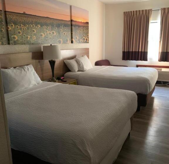 اتاق استاندارد, Days Inn By Wyndham Topeka