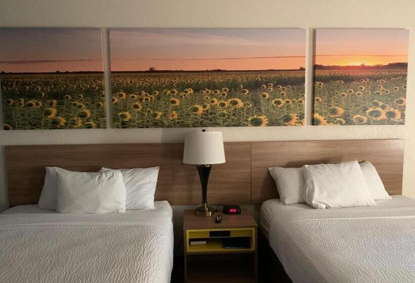 اتاق استاندارد, Days Inn By Wyndham Topeka