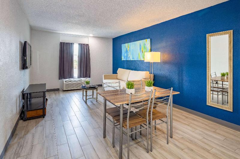 Suíte Cama King, Developer Inn Orlando North, A Baymont By Wyndham