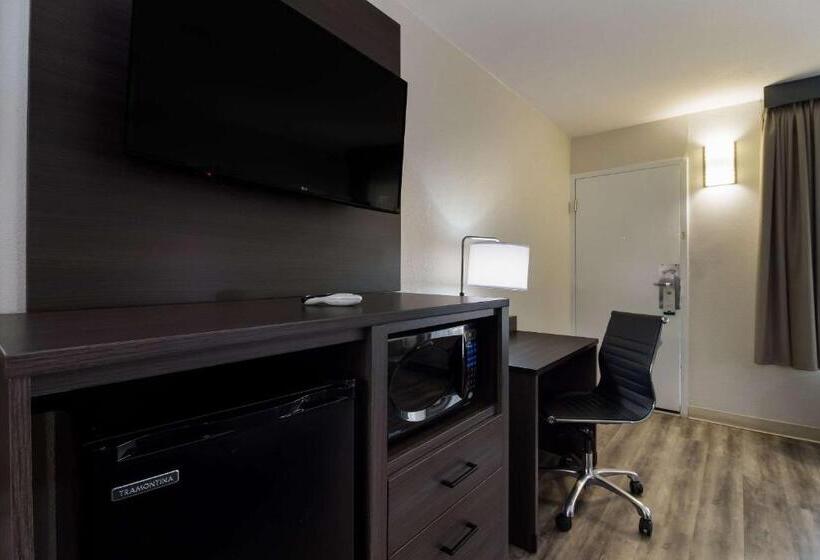 Четырехместный Номер Стандарт, Quality Inn Coliseum