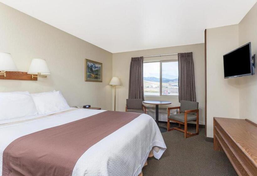 Люкс Deluxe Кровать Кинг, Days Inn By Wyndham Missoula Airport