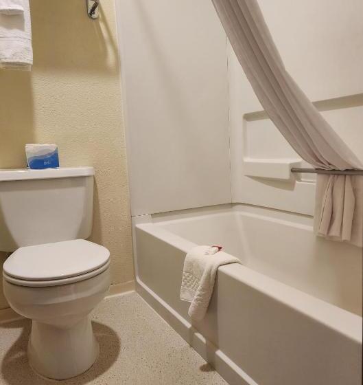 Стандартный Номер Кровать Кинг, Days Inn By Wyndham Missoula Airport