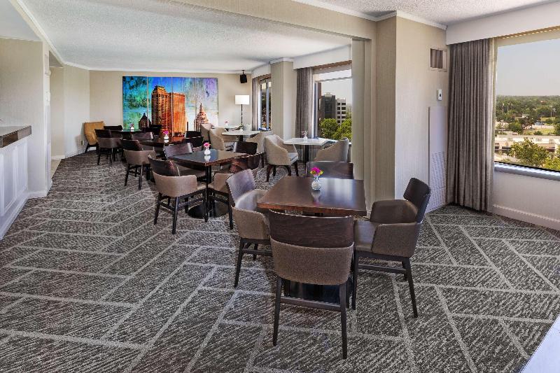 سوئیت با تخت بزرگ, Doubletree By Hilton Tulsa   Warren Place