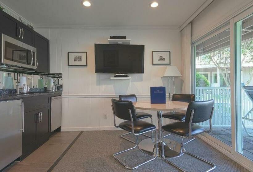 Студия Стандарт, East Hampton House Resort