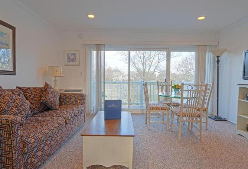Студия Стандарт, East Hampton House Resort
