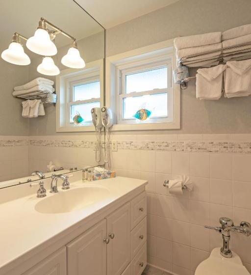 Люкс Повышенной Комфортности, East Hampton House Resort