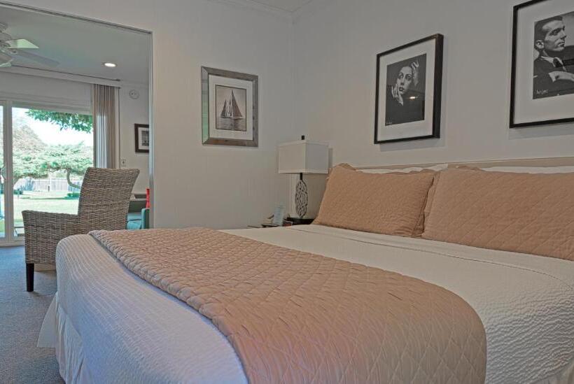 Люкс, East Hampton House Resort
