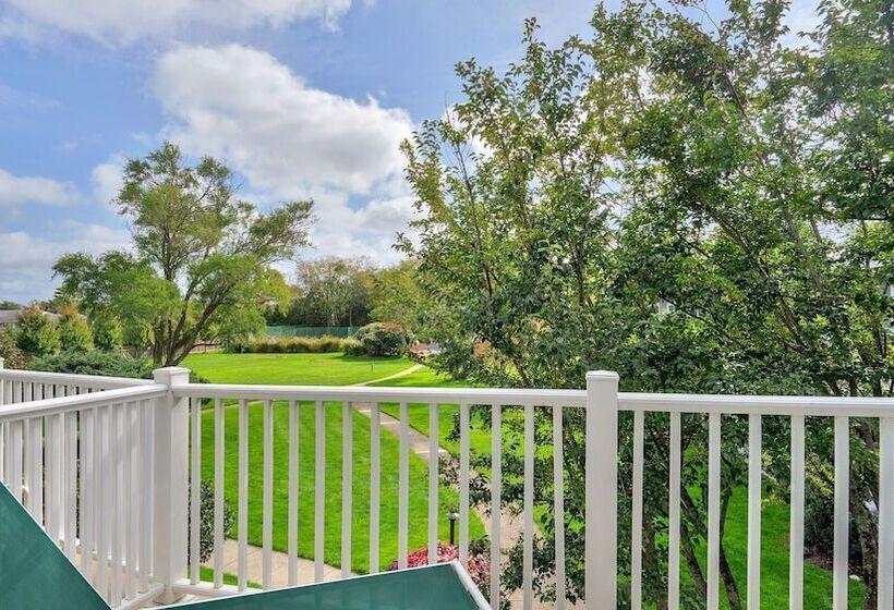 Студия Стандарт, East Hampton House Resort