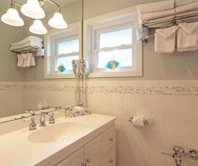Люкс Повышенной Комфортности, East Hampton House Resort