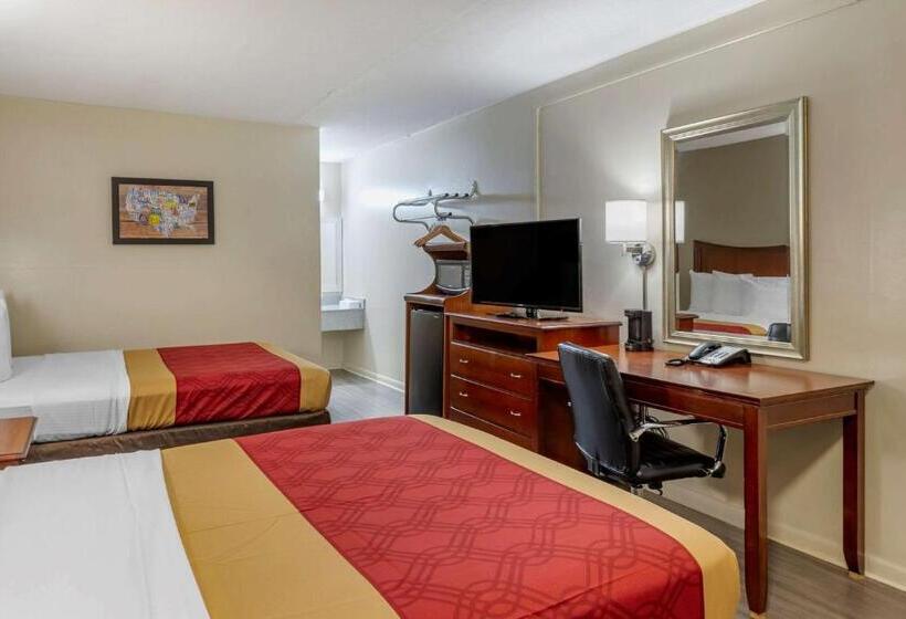 带2个双人床的标准工作室, Econo Lodge North Charlottesville