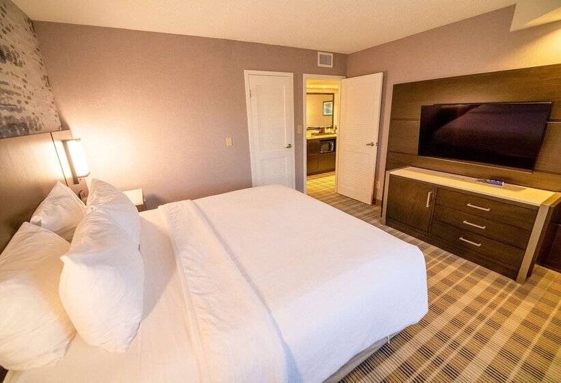 سوییت خانوادگی, Embassy Suites By Hilton Kansas City Overland Park
