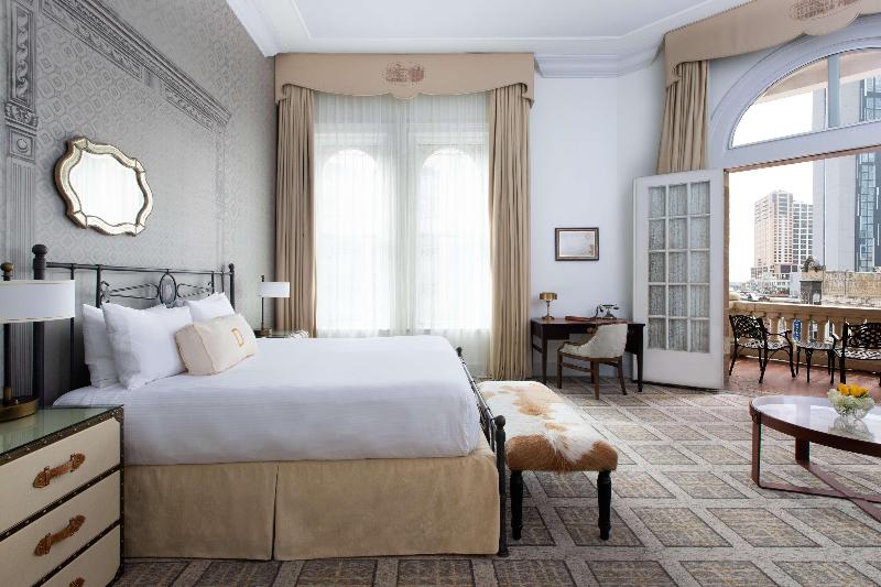 Quarto Estandar Cama King, The Driskill