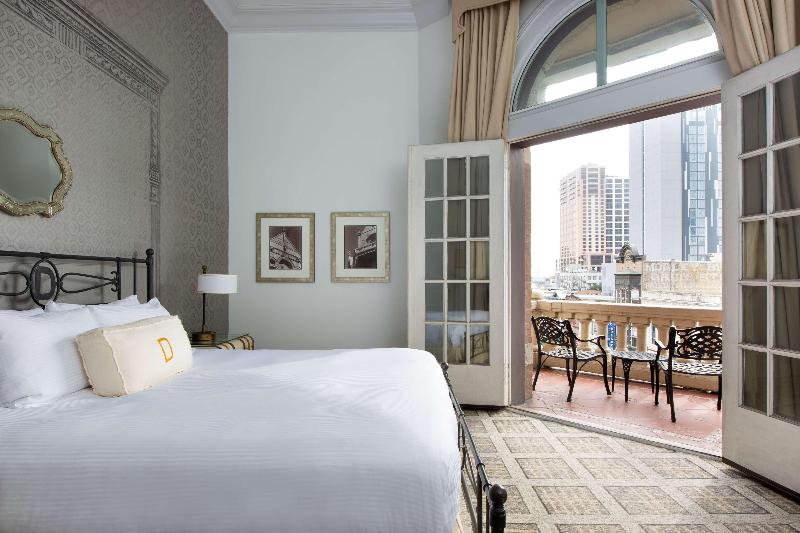 Quarto Estandar Cama King, The Driskill
