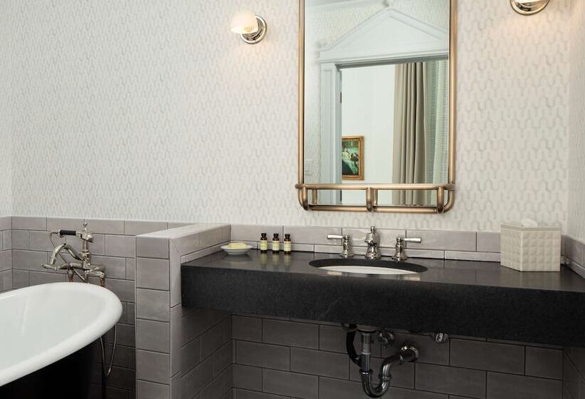 Quarto Deluxe, The Driskill
