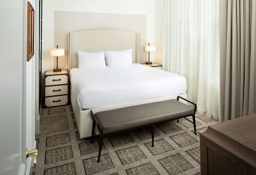 Quarto Estandar Cama Casal, The Driskill