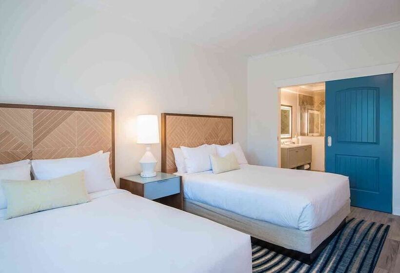 اتاق استاندارد با 2 تخت دوبل, Hawks Cay Resort