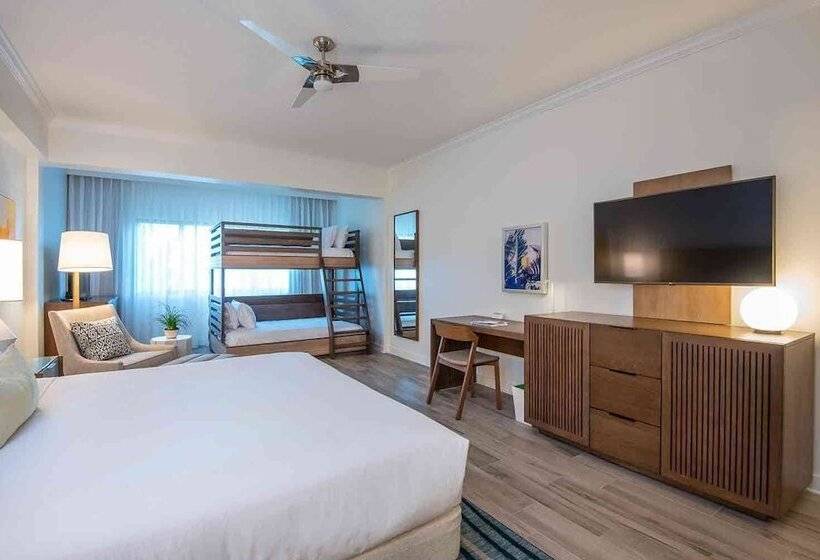 اتاق خانوادگی, Hawks Cay Resort