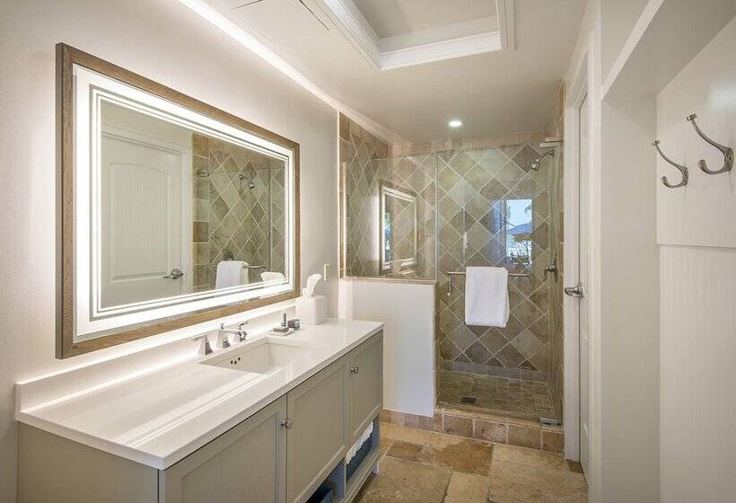 اتاق استاندارد, Hawks Cay Resort