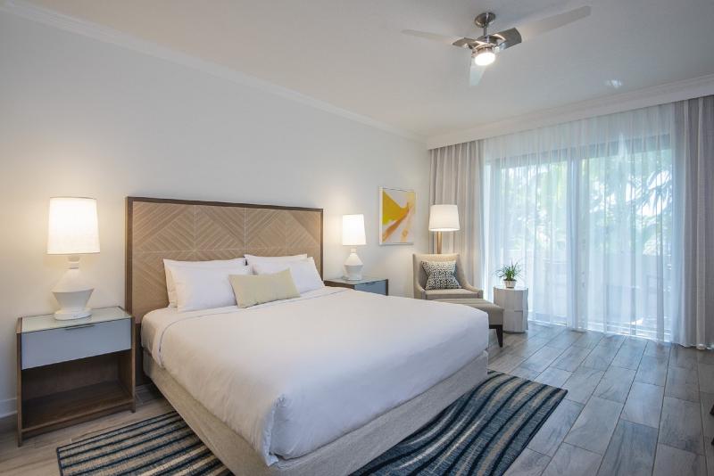 اتاق استاندارد با تخت بزرگ, Hawks Cay Resort