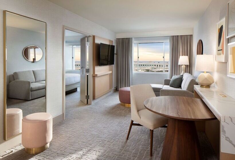 带城市景观的套间, Hilton Santa Monica Hotel & Suites