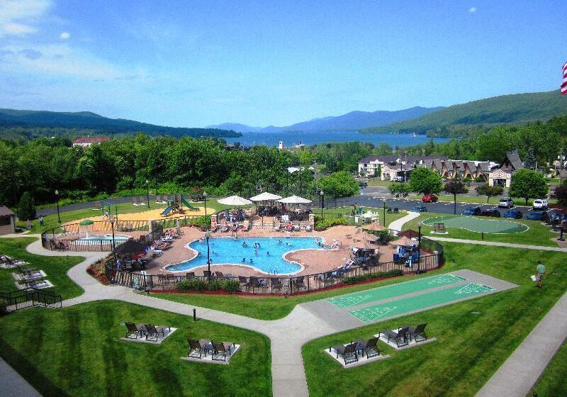 キングサイズベッドのスタンダードルーム, Holiday Inn Resort Lake George, An Ihg