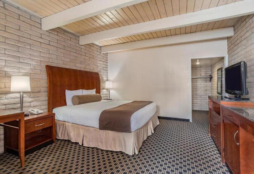 Номер Стандарт Кровать Кинг Адаптированный для Инвалидов, Kayenta Monument Valley Inn