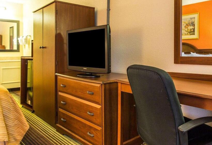 Номер Стандарт 2 Двуспальные Кровати, Quality Inn University
