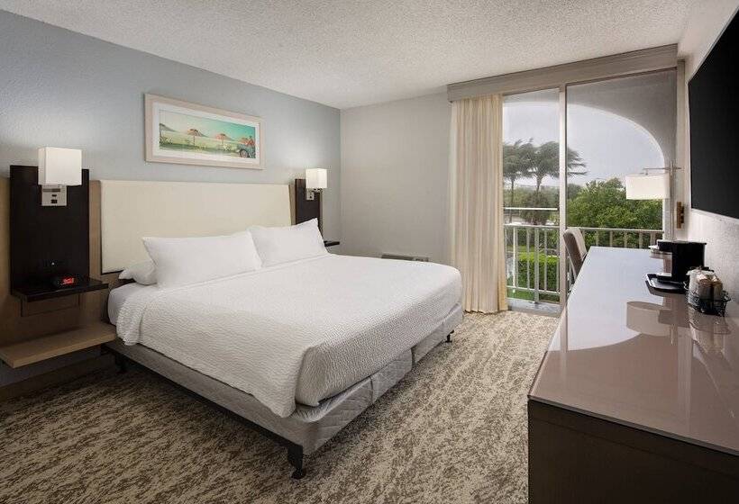Люкс с Балконом, Fairfield Inn And Suites By Marriott Palm Beach