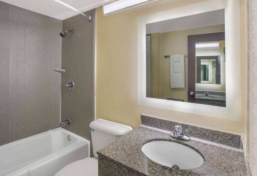 اتاق کلاس بیزنس, Howard Johnson By Wyndham Oklahoma City Okc Airport, Fairgrounds, I40