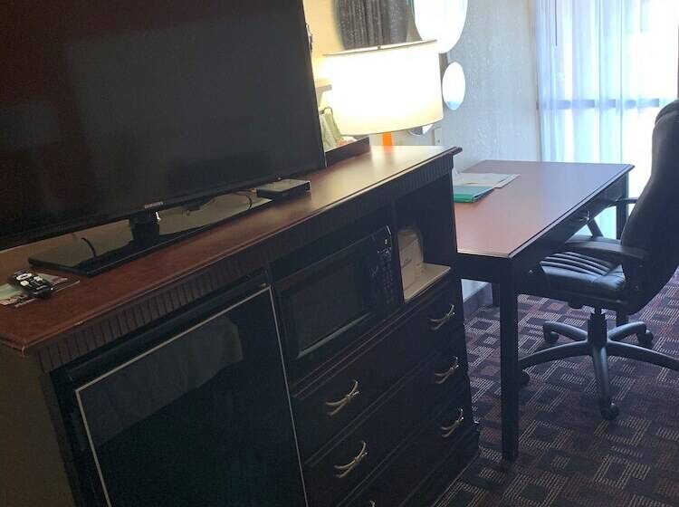 اتاق کلاس بیزنس, Howard Johnson By Wyndham Oklahoma City Okc Airport, Fairgrounds, I40