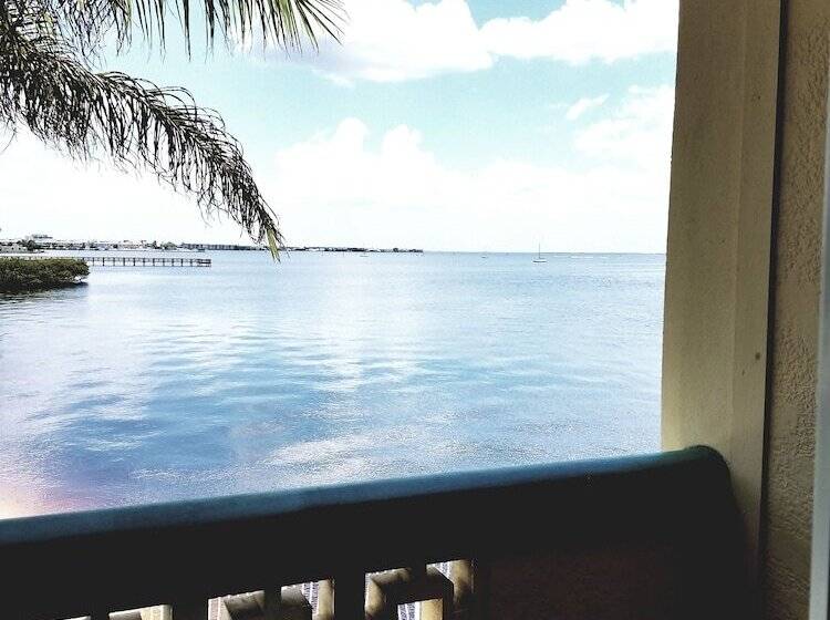 스탠다드 싱글 룸 싱글침대, Punta Gorda Waterfront  & Suites