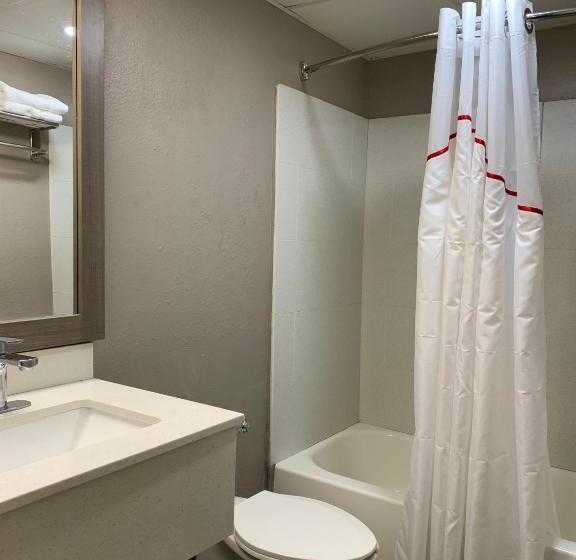 适用于残疾人士的豪华房间, Red Roof Inn Niagara Falls