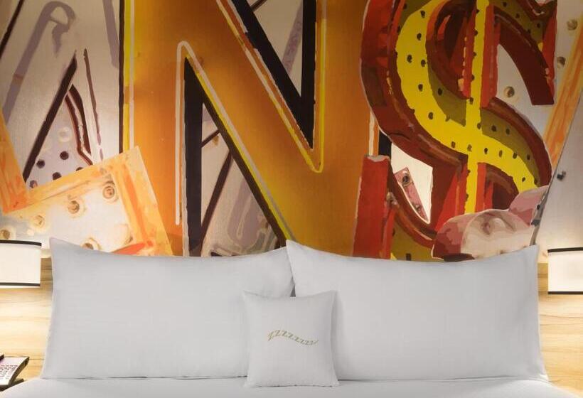 适合残疾人使用的标准间, The Linq Hotel + Experience