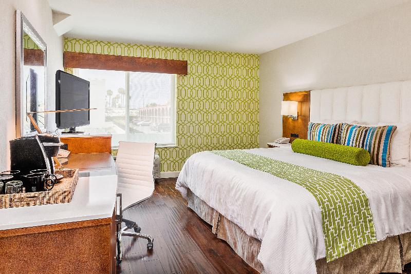 اتاق استاندارد با تخت بزرگ, Indigo Anaheim, An Ihg