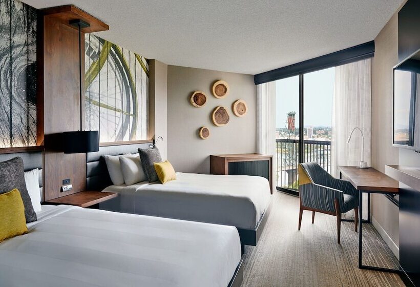 Номер Клуб, Portland Marriott Downtown Waterfront