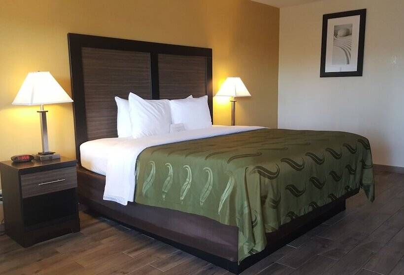 디럭스 룸, Quality Inn Escondido Downtown