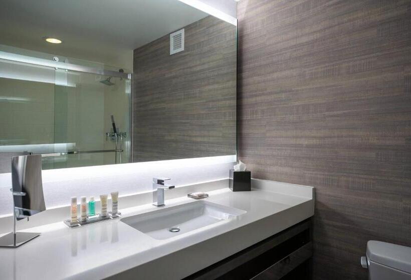 Номер Клуб Кровать Кинг, Tysons Corner Marriott