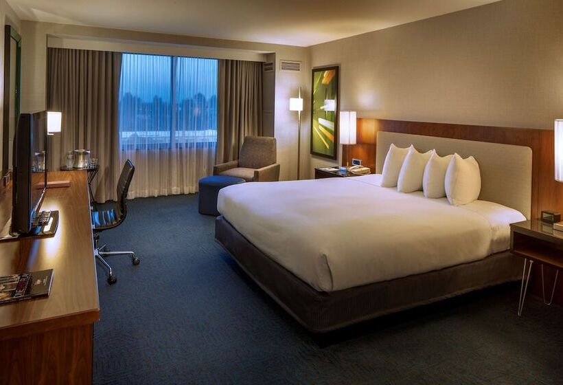 Standard-invahuone King-vuode, Doubletree By Hilton Newarkfremont