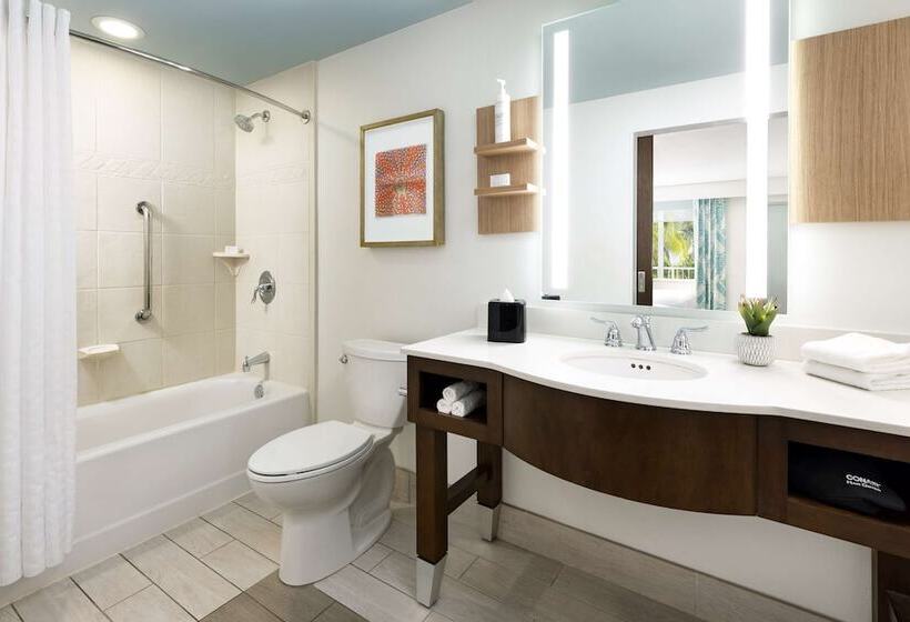 ２ダブルベッドのスタンダードルーム, Hilton Garden Inn Key West / The Keys Collection