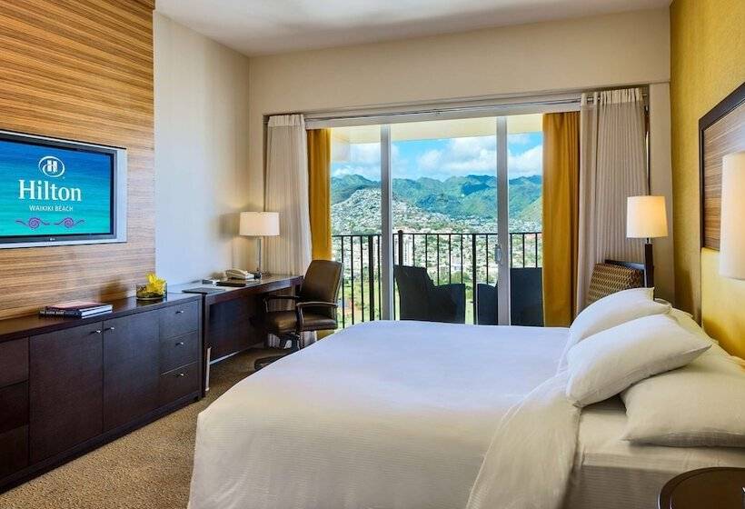 Deluxe Room Mountain View, Hilton Waikiki Beach Resort & Spa