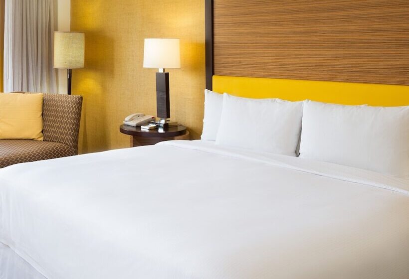 اتاق استاندارد با تخت دوبل برای معلولان, Hilton Waikiki Beach Resort & Spa